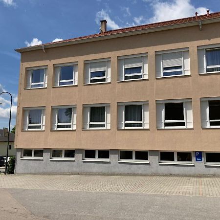 Hotel Kolpingsfamilie Poysdorf Exteriér fotografie