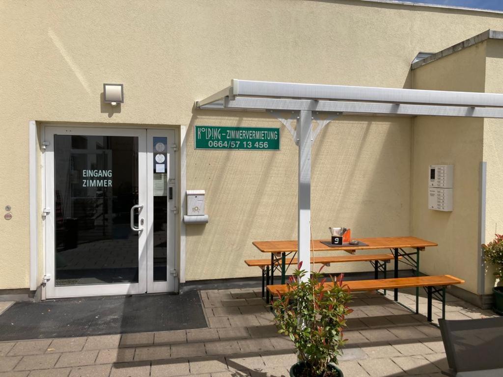 Hotel Kolpingsfamilie Poysdorf Exteriér fotografie