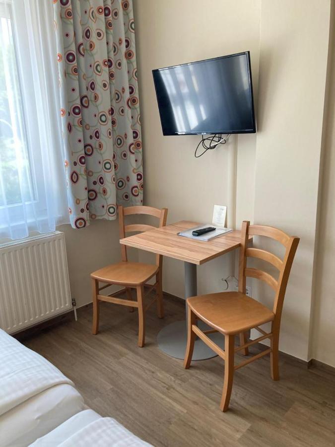 Hotel Kolpingsfamilie Poysdorf Exteriér fotografie